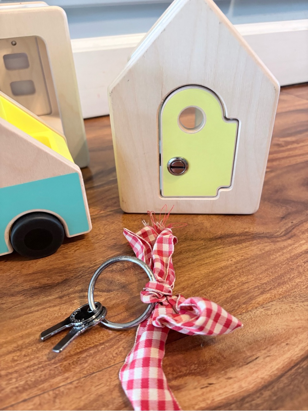 Lovevery Modular House & Camper Set Key 2 Wooden People Observer Play Kit - Picture 12 of 14